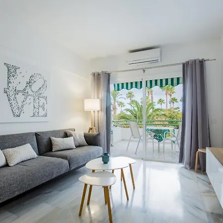 Apartamento Blanco 127 En La Caleta - Altamira *